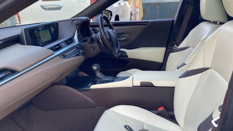 2020 Lexus ES 300h 2.5 4dr CVT SALOON PETROL/ELECTRIC Automatic