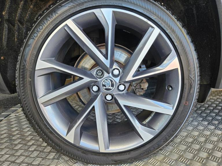 2019 Skoda Kodiaq 2.0 TDI SportLine SUV 5dr Diesel DSG 4WD Euro 6 (s/s) (7 Seat) (190 ps) ESTATE ...