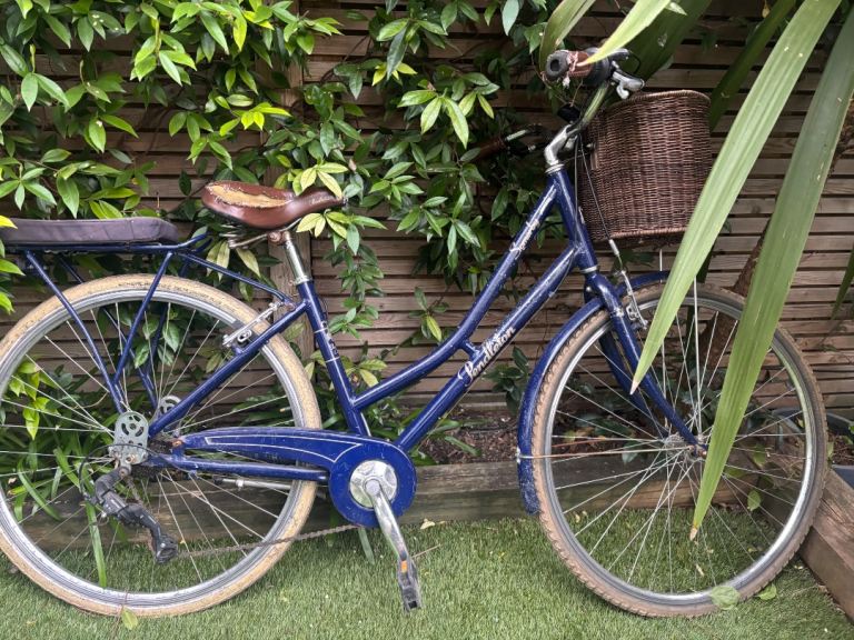 Navy retro Pendleton Bike (from Halfords)