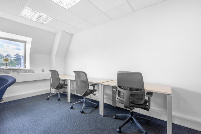 Horsham - RH121TL \ Desk Space Available in a Coworking Environment