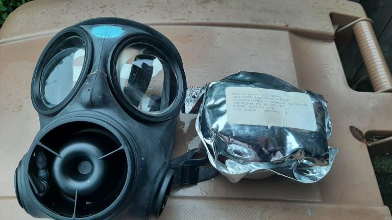 S10 British army respirator/gas mask