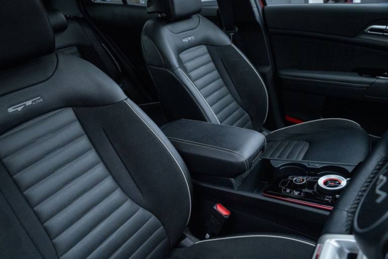 2023 Kia Sportage 1.6 h T-GDi GT-Line S SUV 5dr Petrol Hybrid Auto AWD Euro 6 (s/s) (226 bhp) Aut...