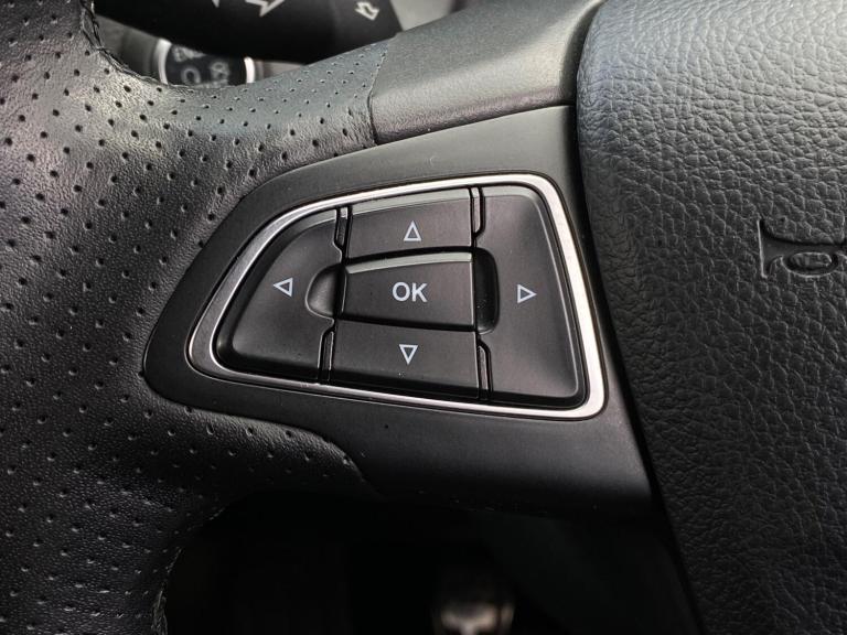 2015 Ford Focus 2.0T EcoBoost ST-2 5dr HATCHBACK PETROL Manual