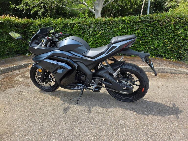 LEXMOTO LXS 125 EURO 5 2025 Petrol Manual in Black