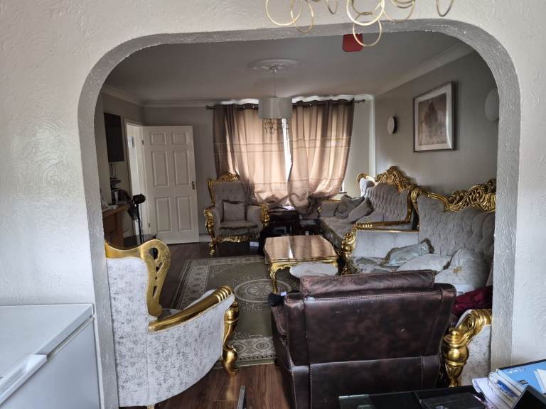 Spacious & Cosy Double Room For Rent AT SE28 8HG