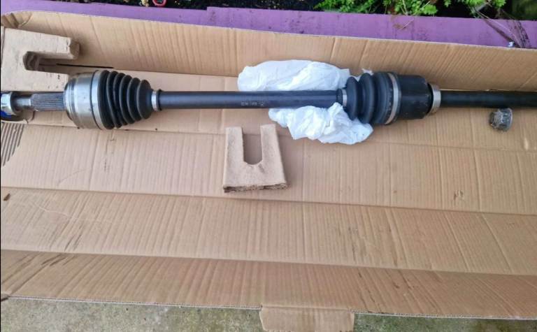 Renault master drive shaft - Driver's Side