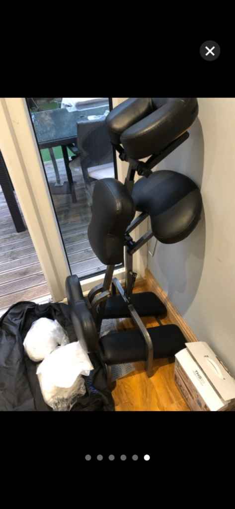 Brand new massage bench with extra sheets