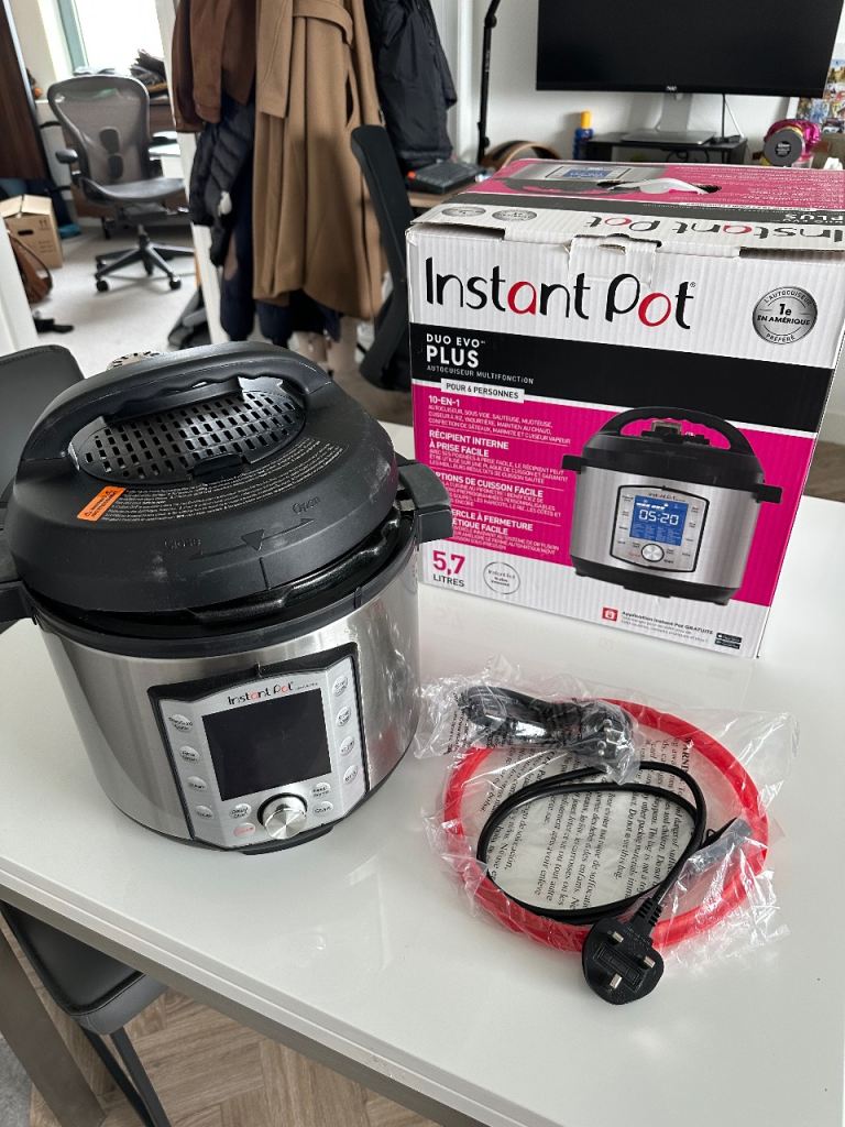 Instant Pot Duo Evo Plus 5.7L Multi-Use Pressure Cooker