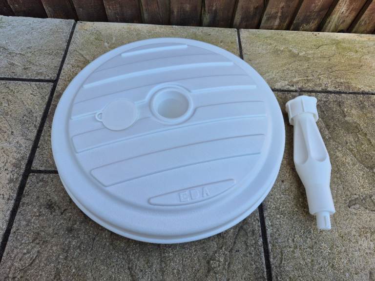 NYSSA Plastic Round Parasol Base 13L – White, As Good As New