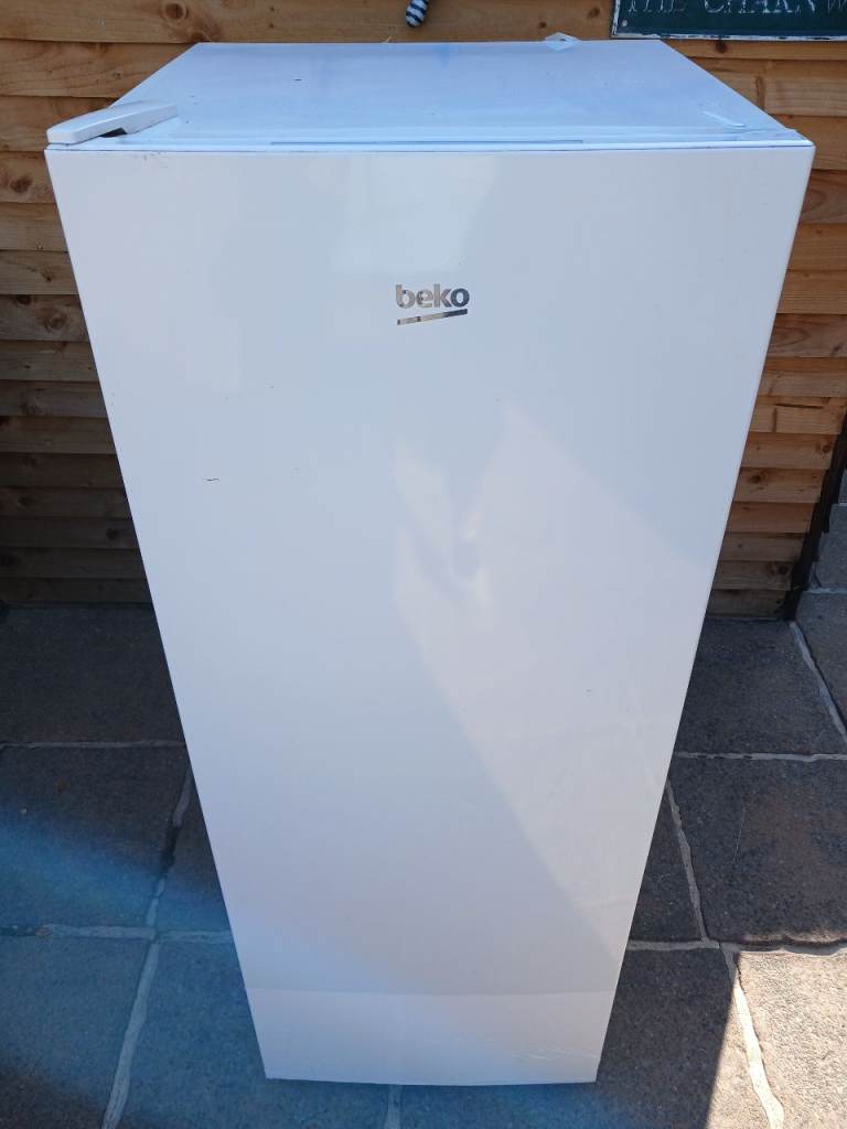 FREEZER TALL FREEZER FROST FREE BEKO CAN DELIVER £160