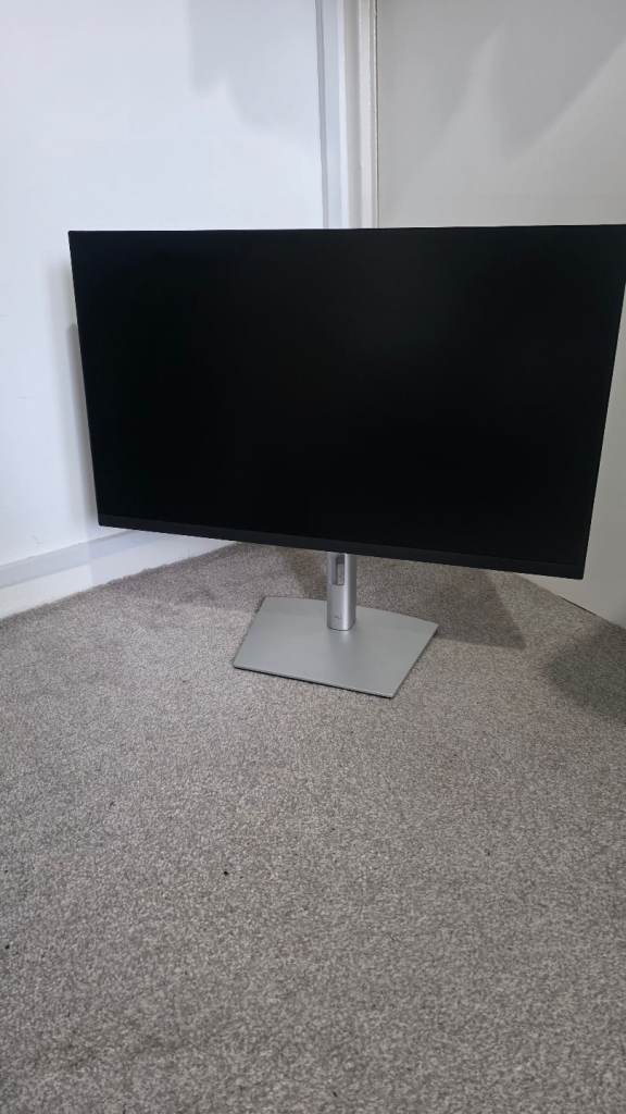 Dell P2722H 27" Full HD (1080p) IPS Business Monitor.