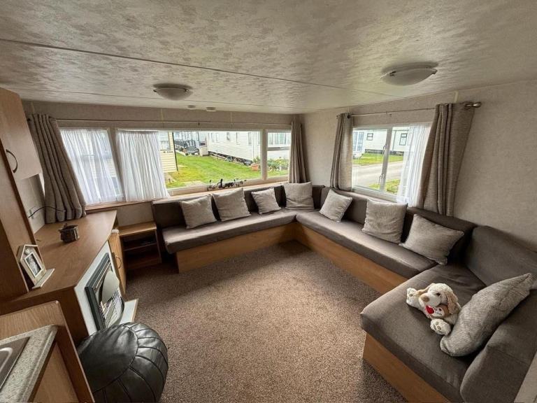 Static Caravan For Sale - Lyons Robin Hood LL18 3UU 