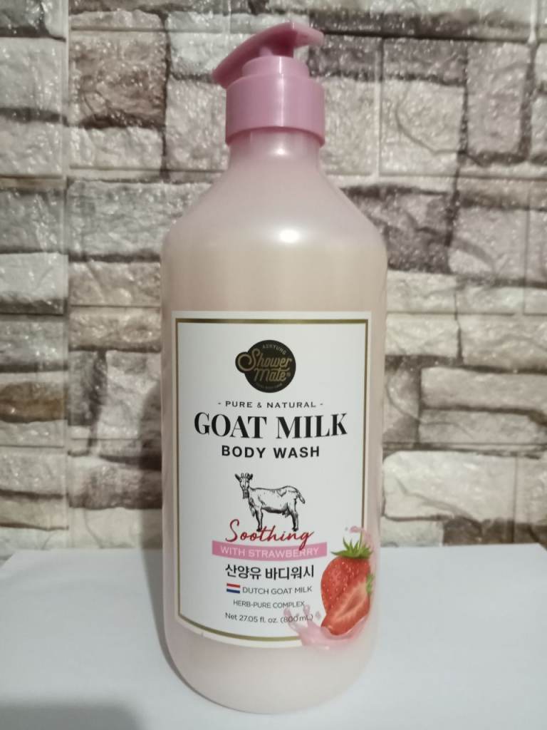 Shower Mate Pure & Natural Strawberry Goat Milk Nourishing Body Wash 800ml
