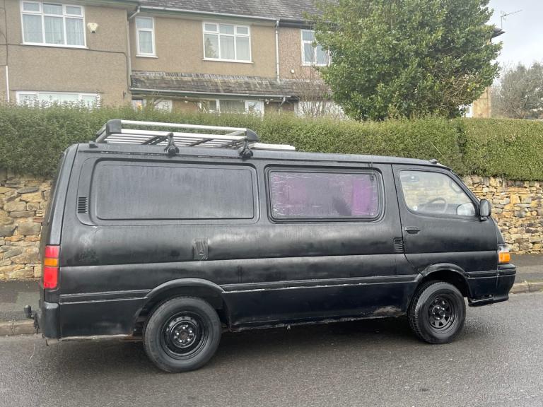 TOYOTA HIACE PANEL VAN 2.4D DIESEL LONG WHEEL BASE (LWB) BLACK