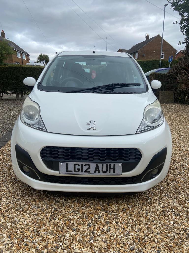 Peugeot, 107, Hatchback, 2012, Manual, 998 (cc), 5 doors