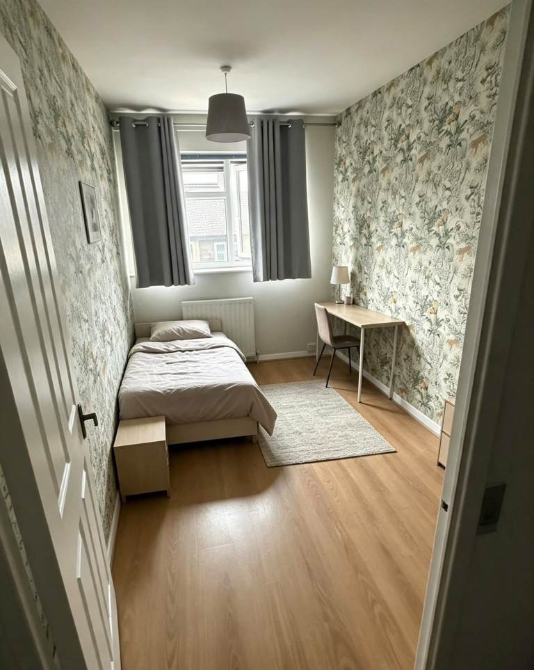 Spacious and Cosy Single Room for Rent in - BR8 7RW