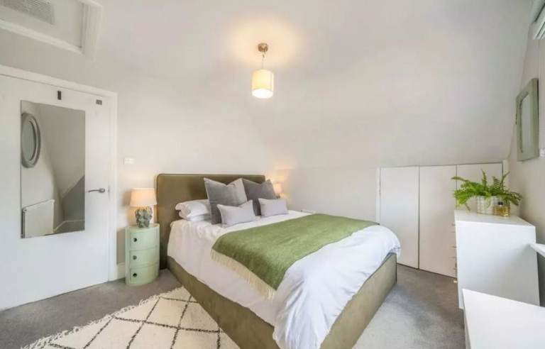 One bedroom flat in Tooting