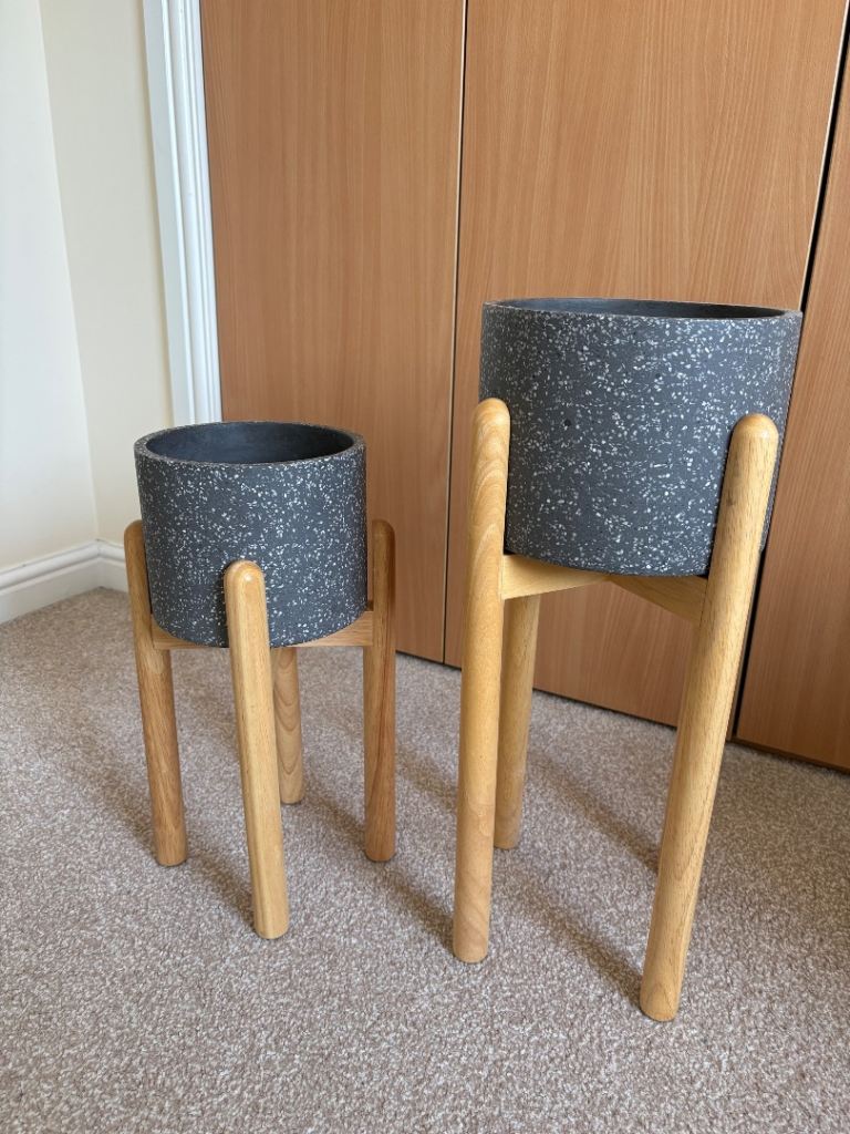 Made Hakuun Set Of Two Terrazzo Plant Pots With Rubberwood Legs, Grey
