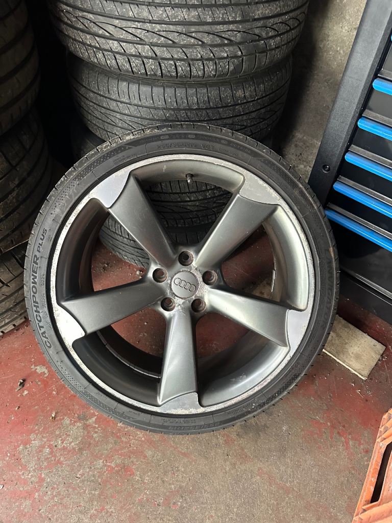 Set X4 19” TTRS