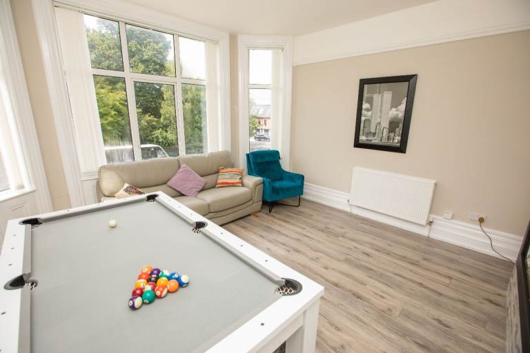 2 Bedroom Apartment 