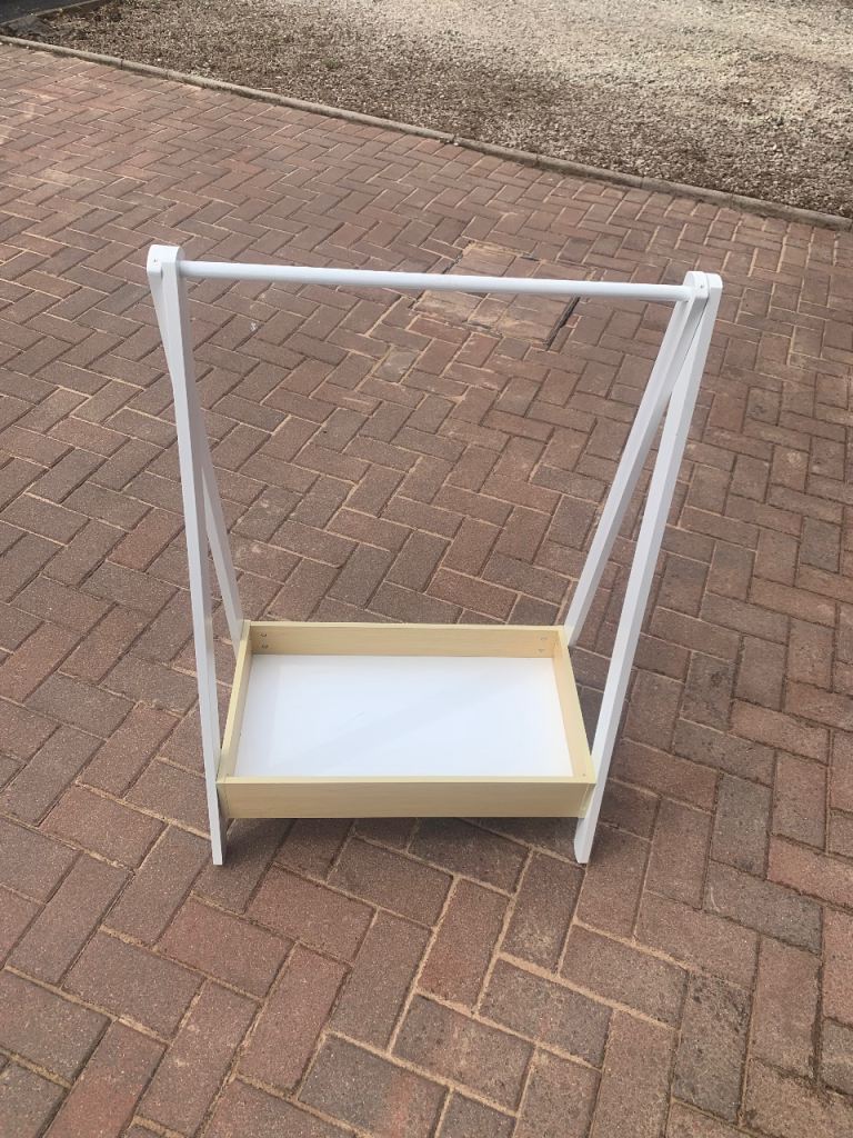 Child/baby clothing rack 