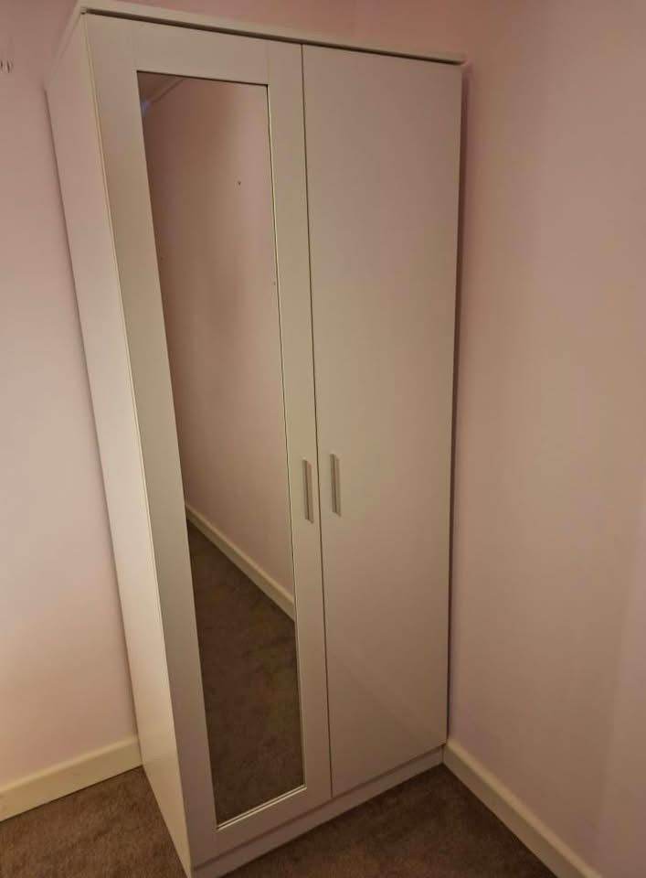 Two door wardrobe 84£