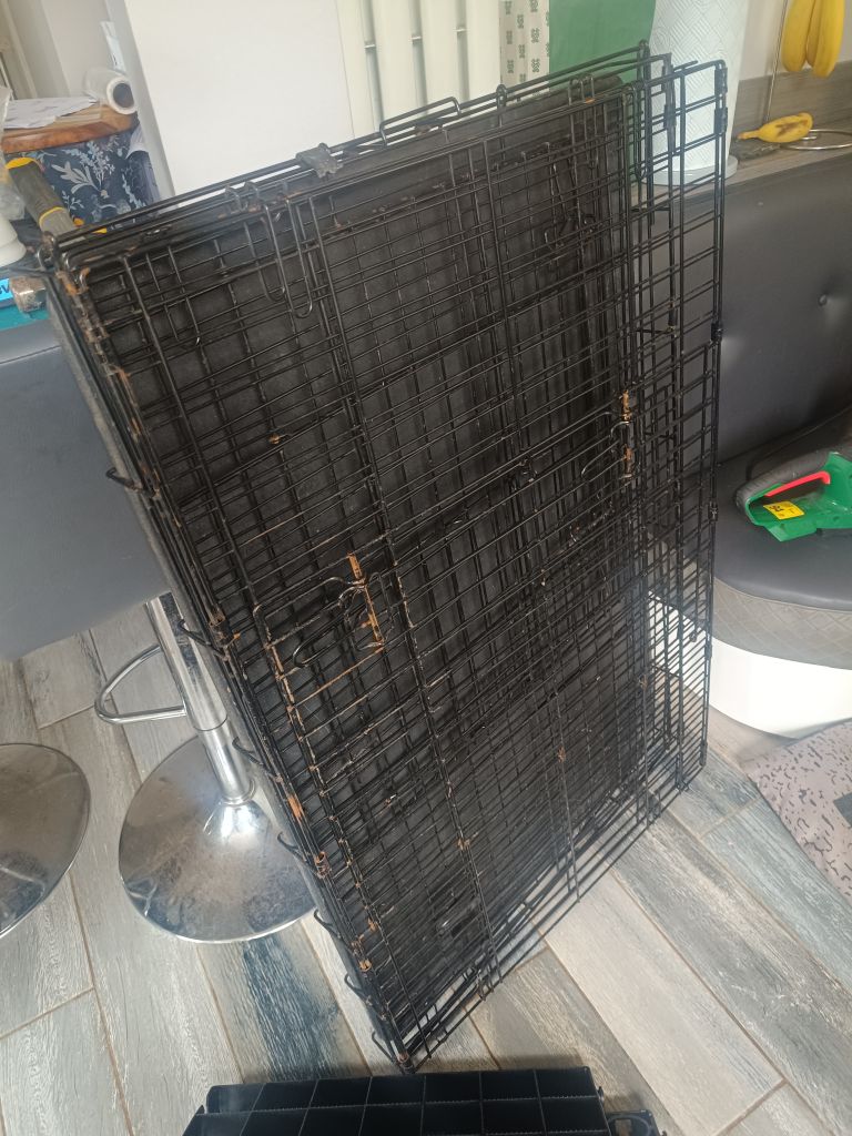 Dog crate