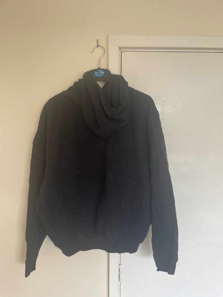 Black Hoodie with Front Pocket – Good Condition