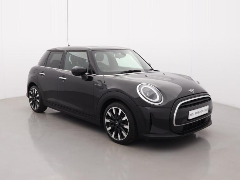 MINI HATCHBACK 1.5 Cooper Exclusive 5dr Auto