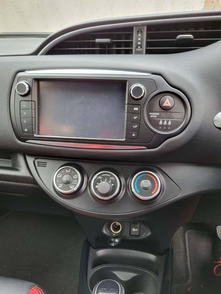 Toyota, YARIS, Hatchback, 2016, Other, 1329 (cc), 5 doors