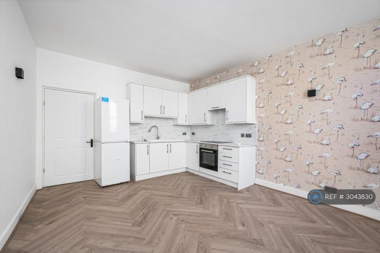 2 bedroom flat in Bristol Road, Brighton, BN2 (2 bed) (#3043830)