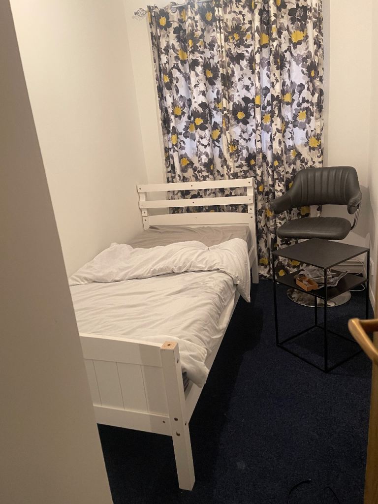 image for A single bedroom to rent
