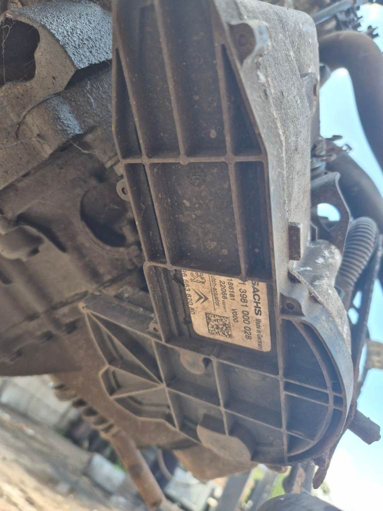 Clutch actuator semi automatic citroen c2 c3 1.6 sensodrive sachs 