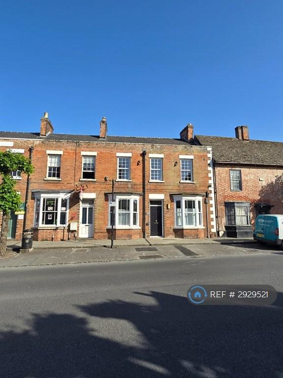 1 bedroom flat in Royal Wootton Bassett, Swindon, SN4 (1 bed) (#2929521)