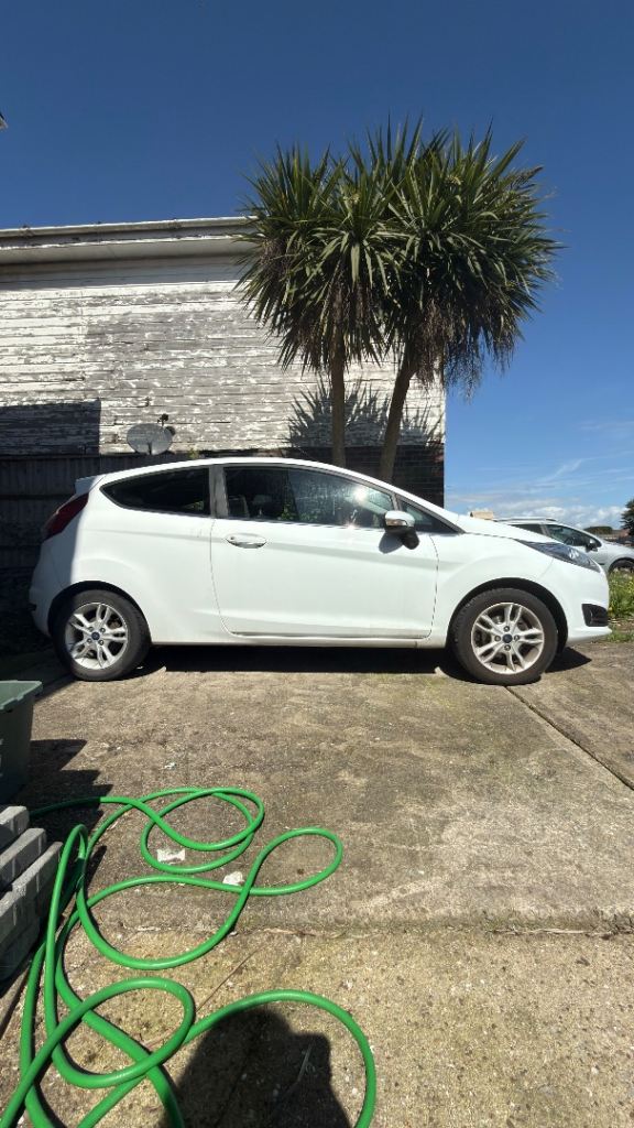 Ford, FIESTA, Hatchback, 2016, Manual, 1241 (cc), 3 doors