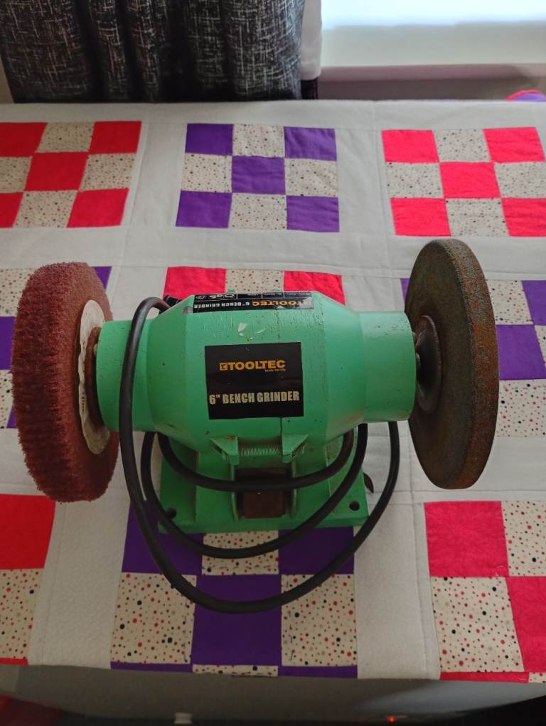 STOOLTEC 6" Bench Grinder – Good Working Order