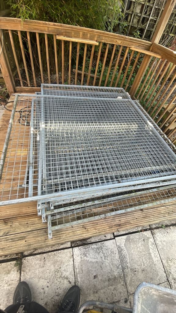 Dog run / aviary panels