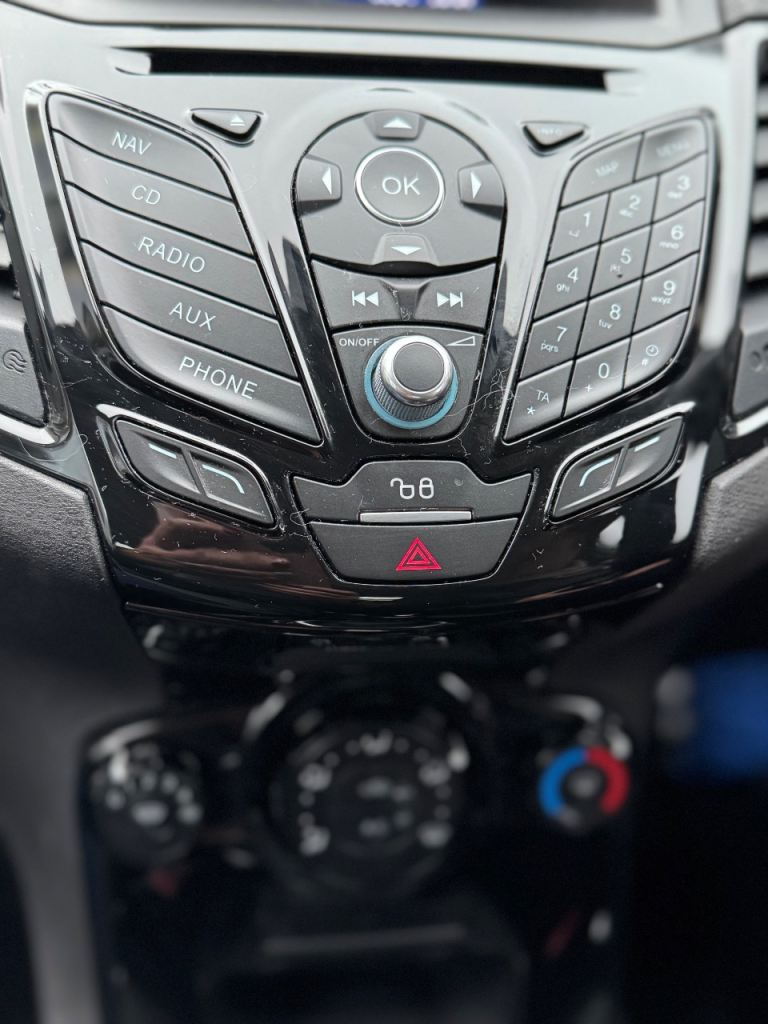 Ford, FIESTA, Hatchback, 2016, Manual, 1241 (cc), 5 doors