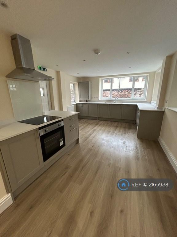 2 bedroom flat in Normanton Avenue, Liverpool, L17 (2 bed) (#2165938)