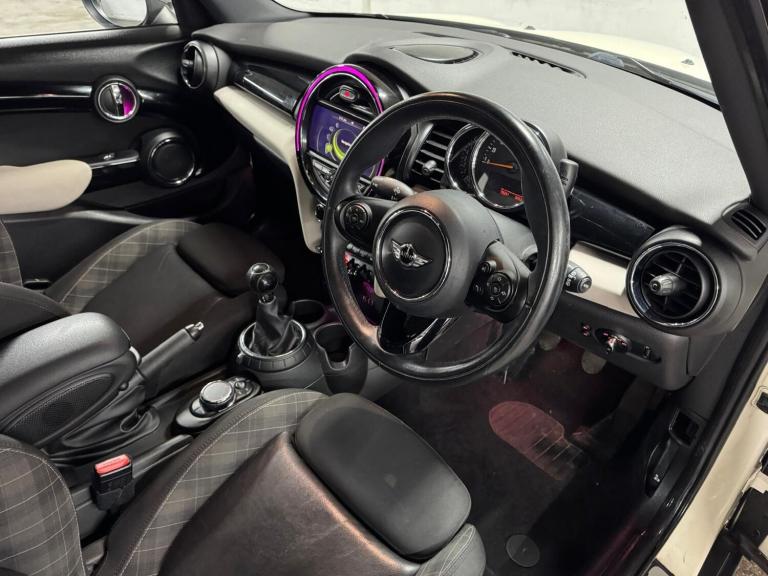 2015 MINI Hatch 1.5 Cooper 5dr HATCHBACK PETROL Manual