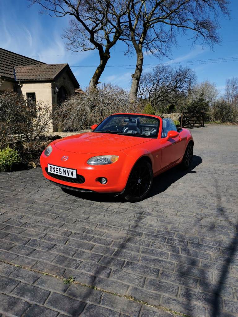 Mazda Mx5 2.0 MK3 6speed Roadster.