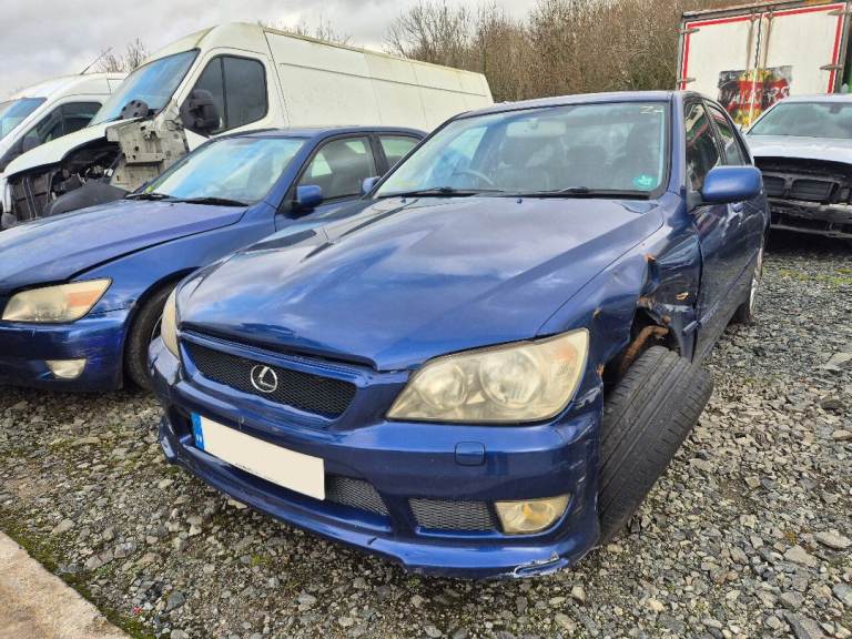 image for Lexus is300 3.0 BREAKING PARTS SPARES ONLY 