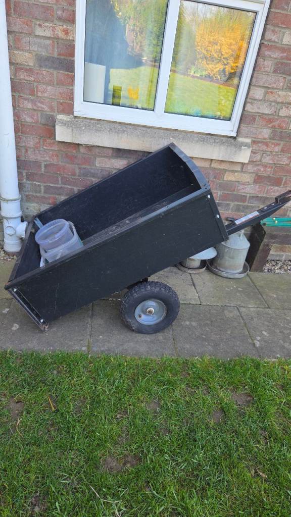 Agri-fab Tipping trailer 41 x 32" (3.4ft x 2.6ft)