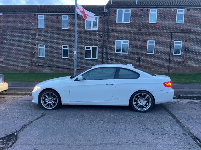BMW, 3 SERIES, Coupe, 2011, Manual, 1995 (cc), 2 doors