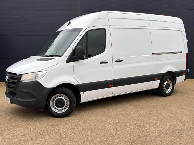 MERCEDES-BENZ SPRINTER 2.0 315 CDI Progressive RWD L2 H2 Euro 6 (s/s) 5dr 2023