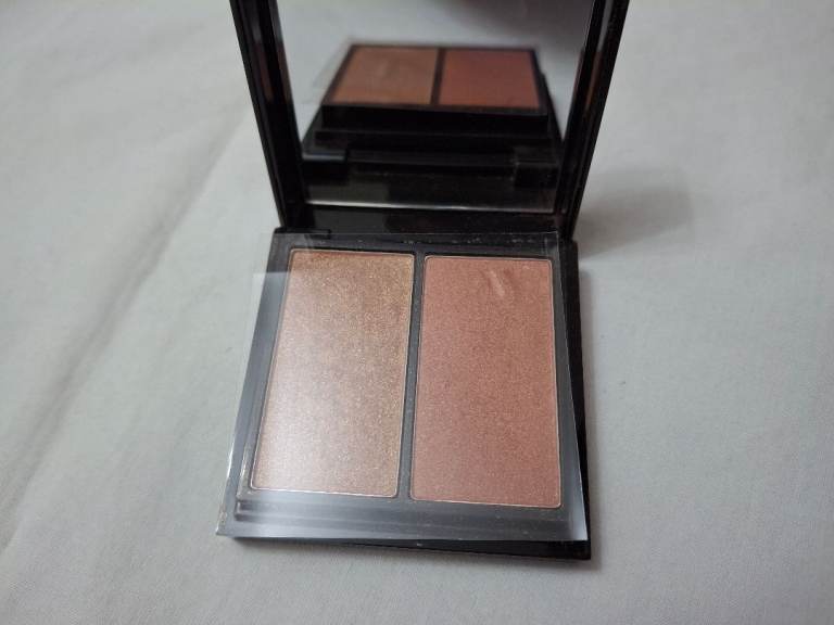Makeup item