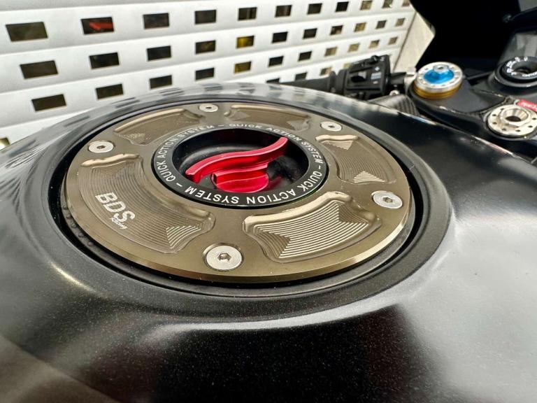 2019 Aprilia RSV 4 1100 FACTORY 1.1 RSV 4 1100 Factory Unlisted Petrol Automatic