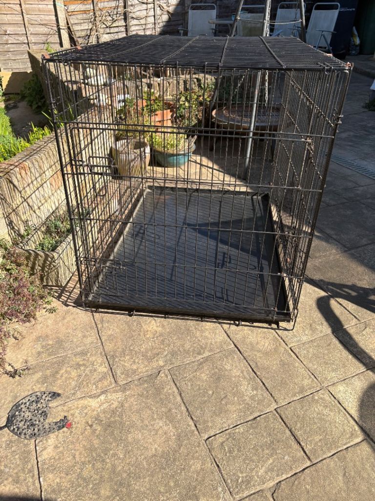 LARGE DOG CRATE