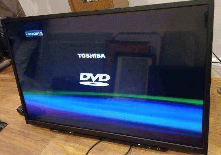 Toshiba Flat Screen TV with Built-in DVD Player