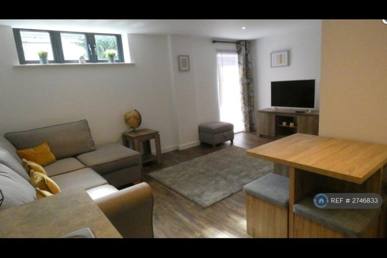 1 bedroom flat in The Mazes, Braintree, CM7 (1 bed) (#2746833)